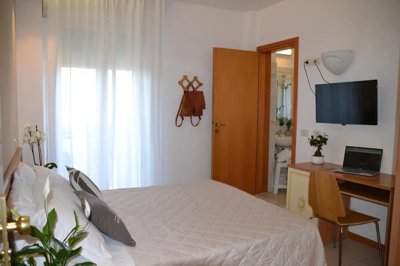 Hotel Apogeo - Breakfast Experience Римини
