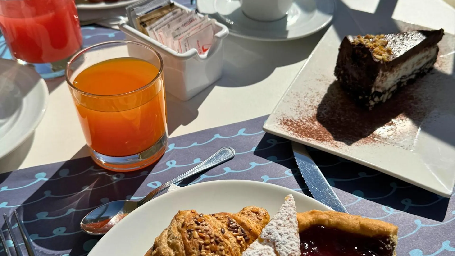 Hotel Apogeo - Breakfast Experience Римини